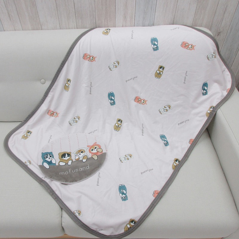 mofusand ポーチ付きブランケット(ゆるにゃん)