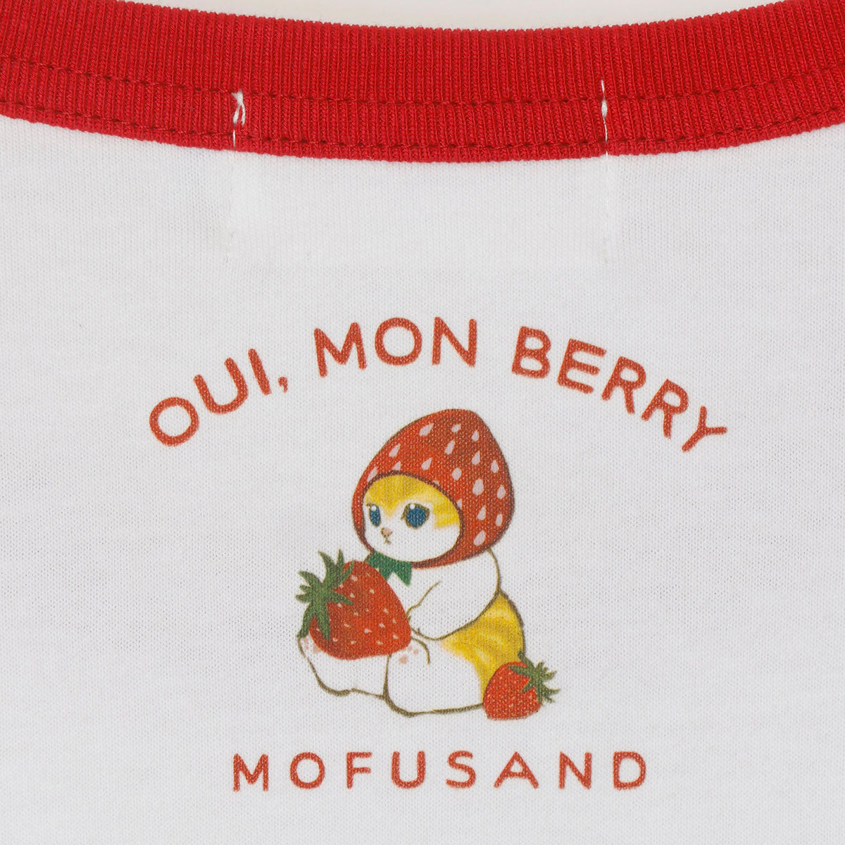 mofusand MERCI STRAWBERRY T-shirt OUI MON BERRY (White)