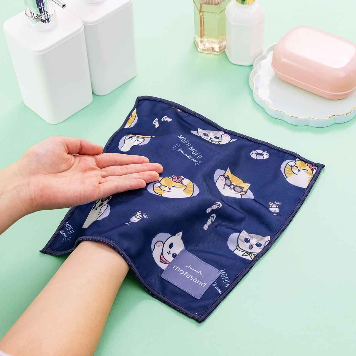 mofusand ひんやりハンカチ(バカンス)