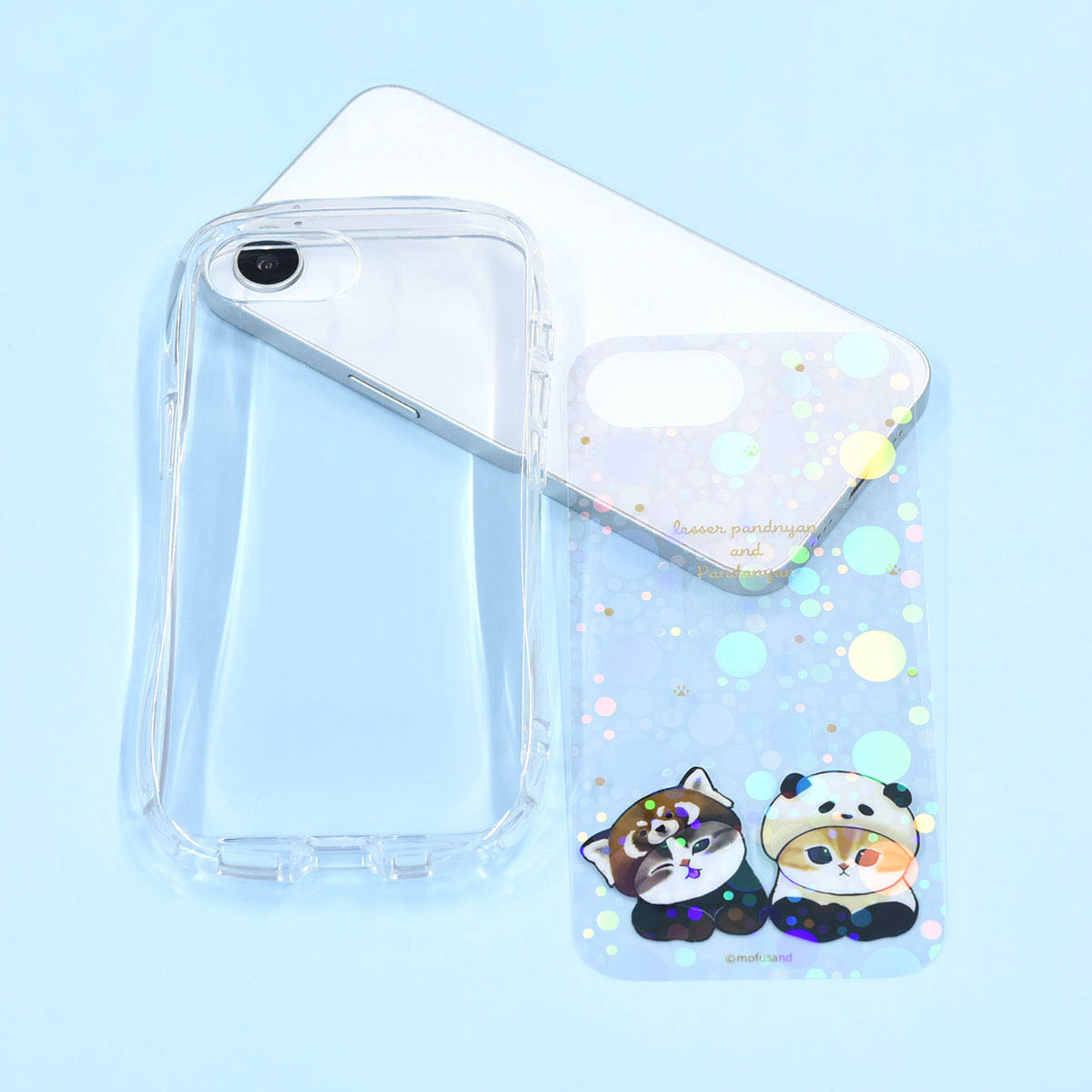 mofusand iPhone16e対応クリスタルクリアケース(レッサーパンダにゃん&パンダにゃん)