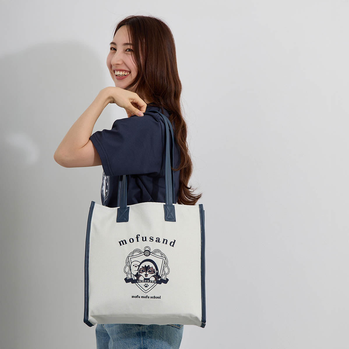 mofusand Tote bag college styleShark Meow gray