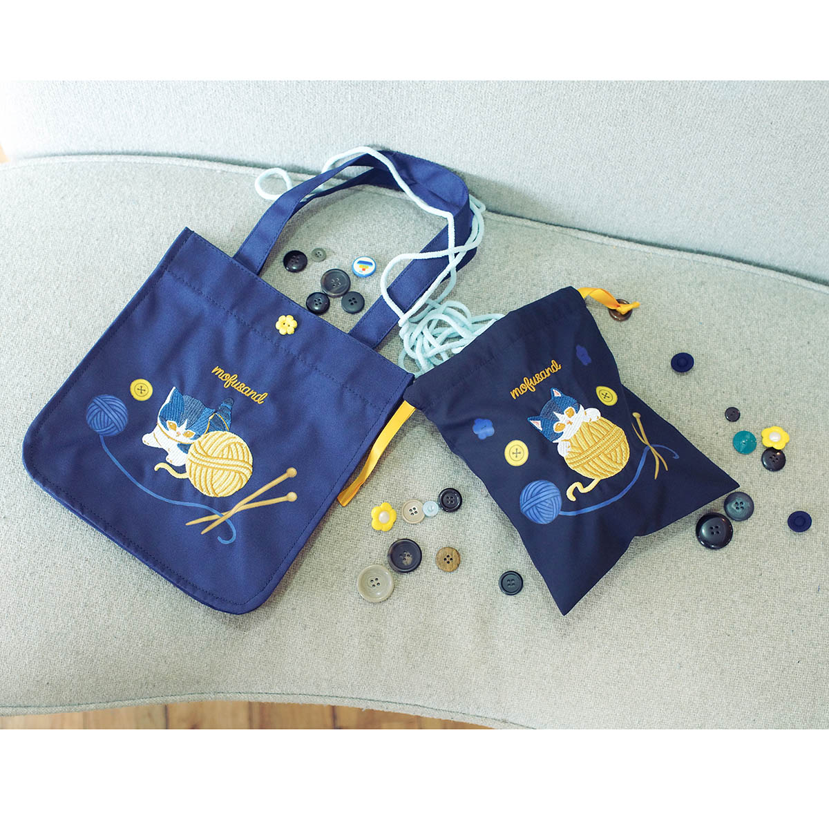 mofusand 毛糸玉 巾着 だっこにゃん ネイビー