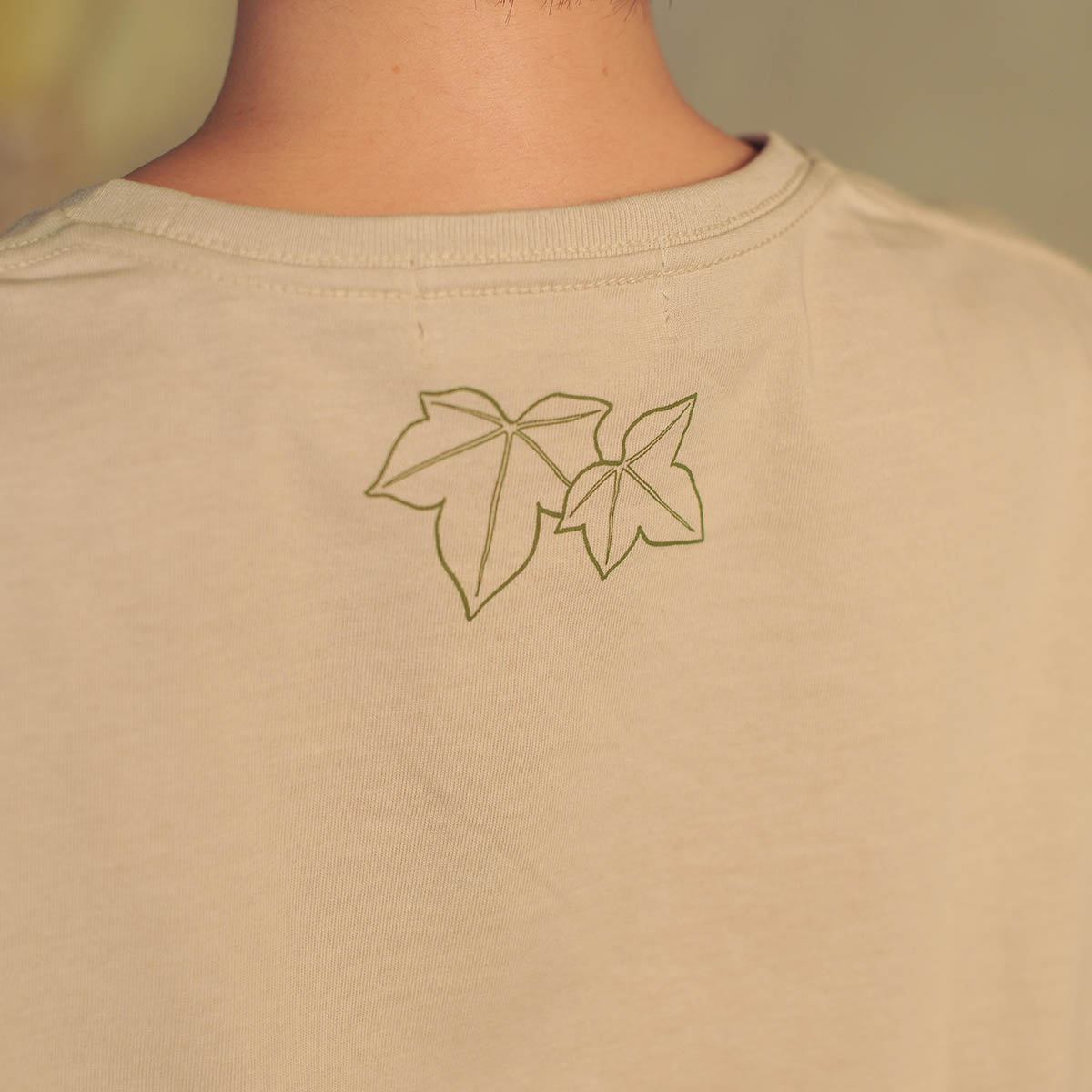 mofusand Art Nouveau Style T-shirt Ivy (Natural)