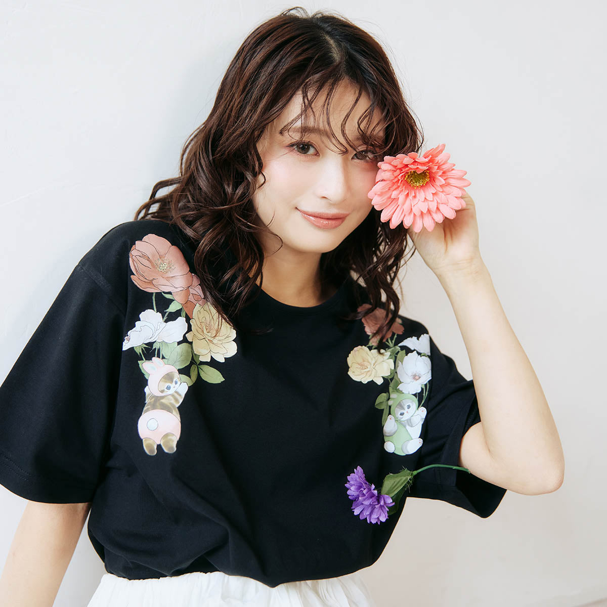 メイフラワー mofusand×日比谷花壇 Tシャツ レイフローラ ブラック | mofusand