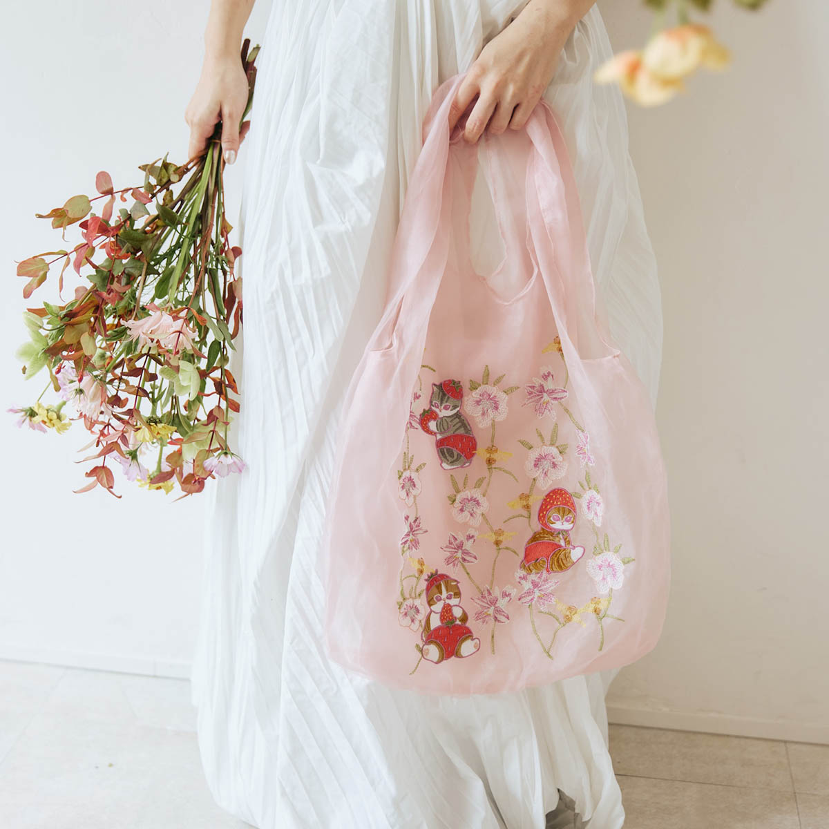 mofusand × HIBIYA-KADAN Tulle Bag Coy Bloom Pink