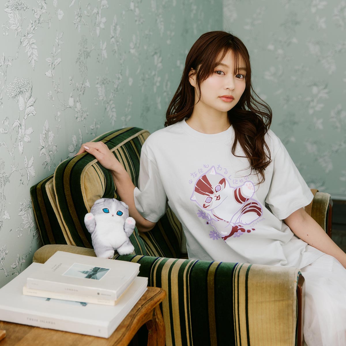 mofusand なにもわるくにゃい Tシャツ 花瓶だいすきにゃん グレー