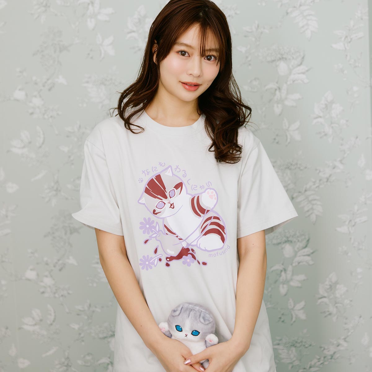 mofusand なにもわるくにゃい Tシャツ 花瓶だいすきにゃん グレー