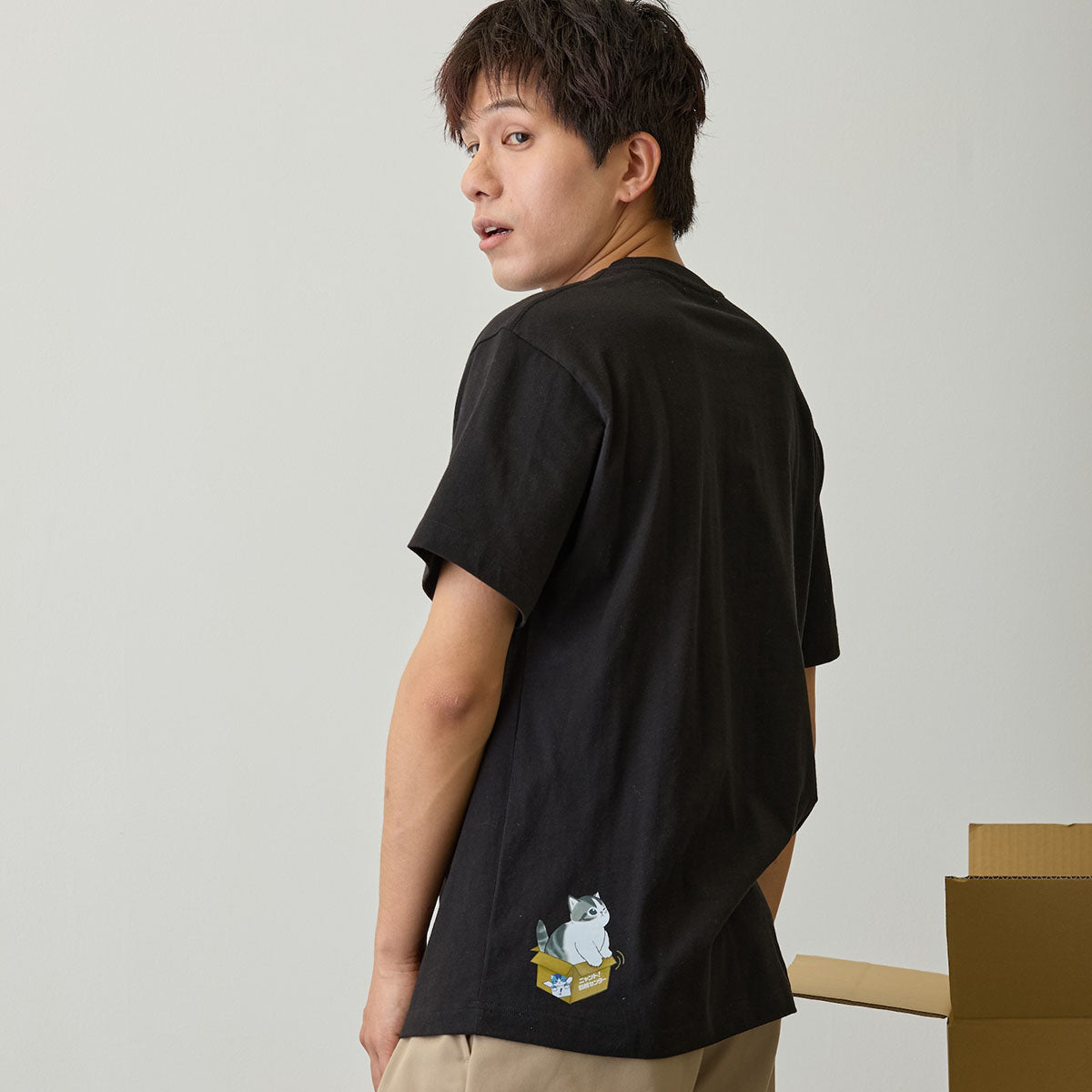 mofusand 喵托！搬家服務 T恤 Nyanto! 黑色