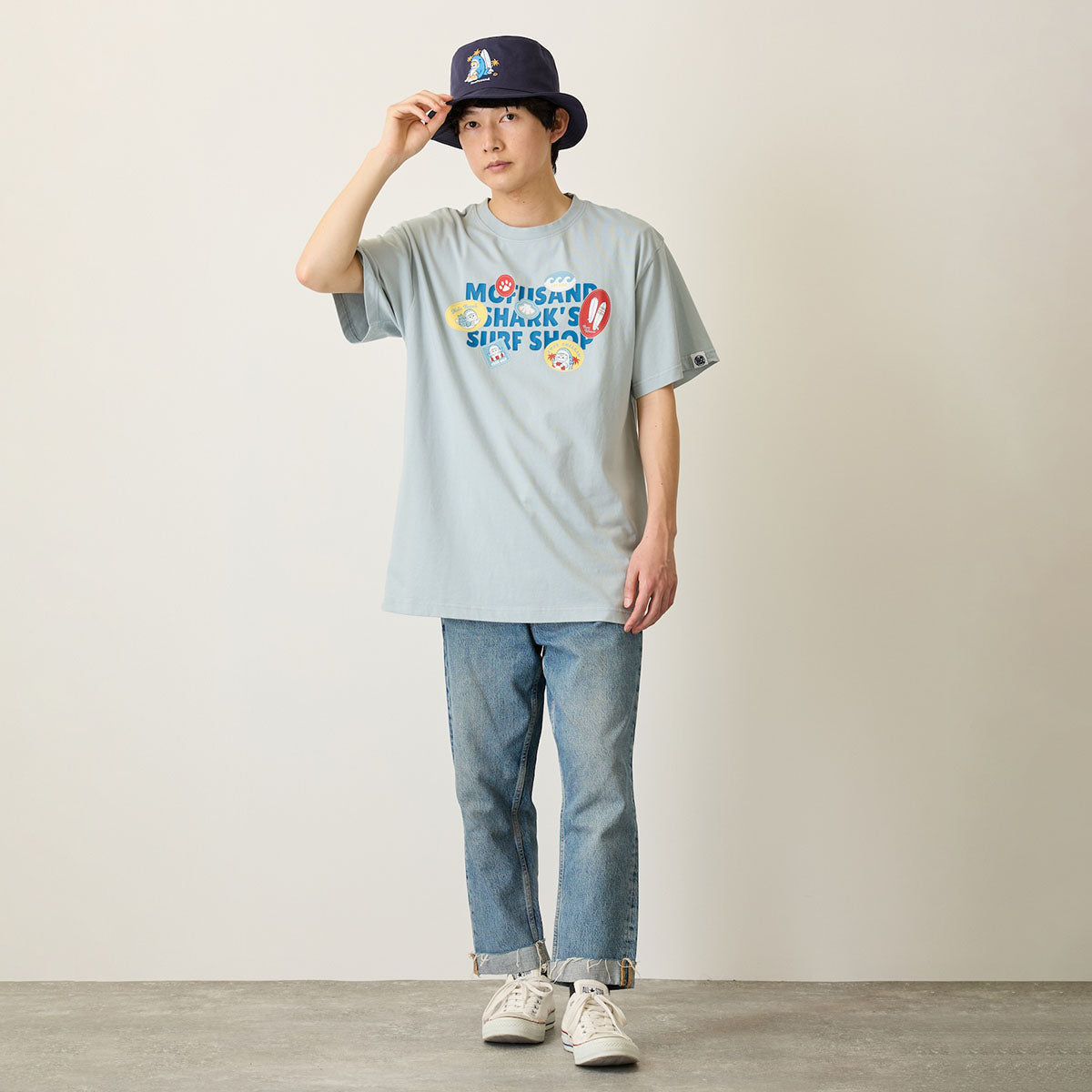 mofusand BOARD SHARK! T-Shirt SURF SHOP Light Blue