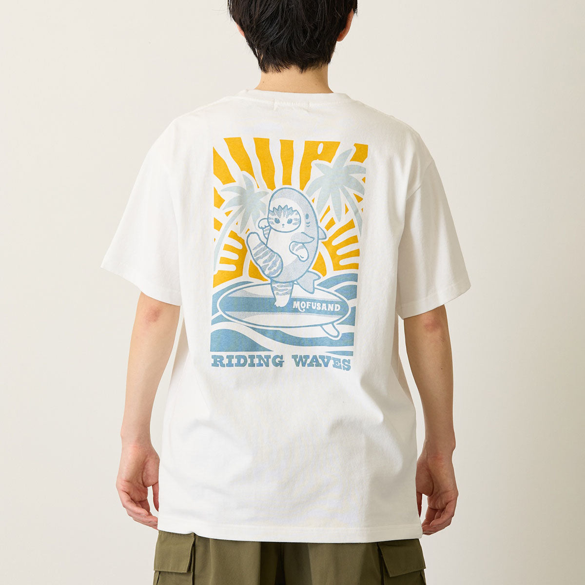 mofusand BOARD SHARK! 티셔츠 RIDING WAVES 화이트