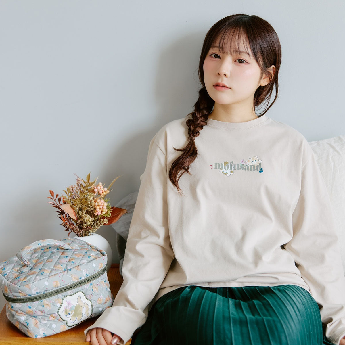 mofusand × 히비야 카단 긴팔 티셔츠 리프 패턴 베이지