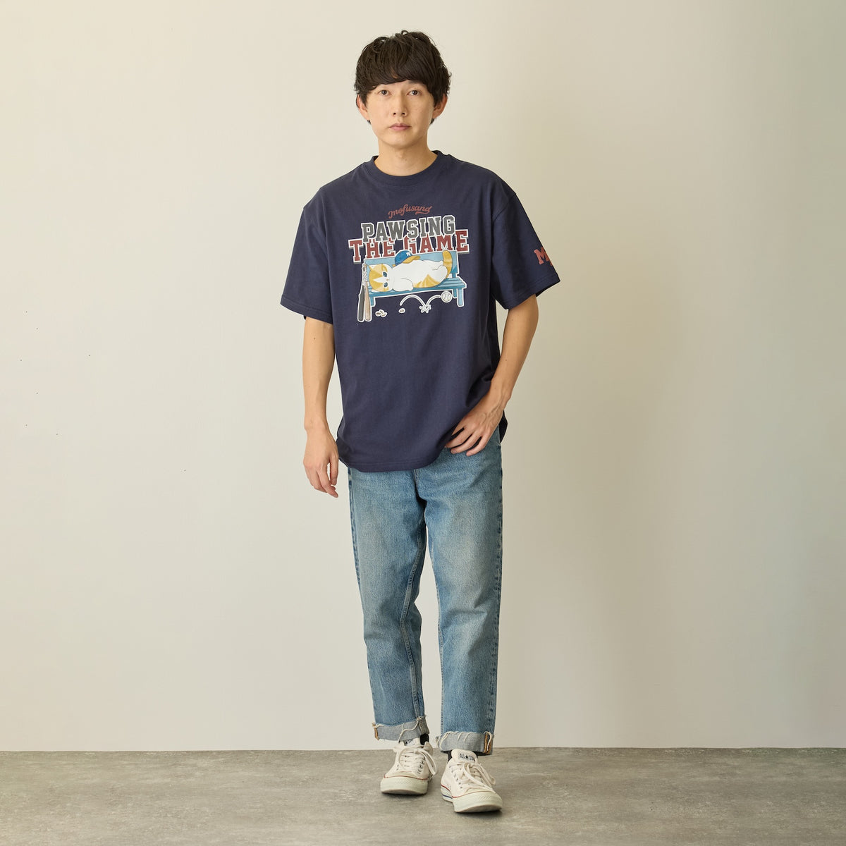 mofusand Tシャツ PAWSING THE GAME  ネイビー