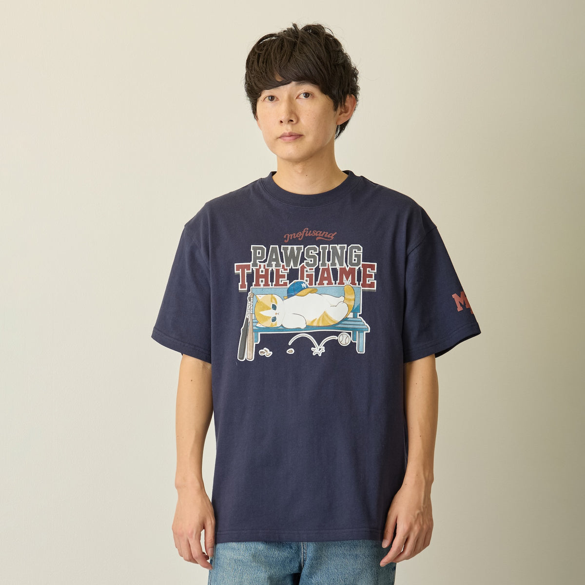 mofusand Tシャツ PAWSING THE GAME  ネイビー