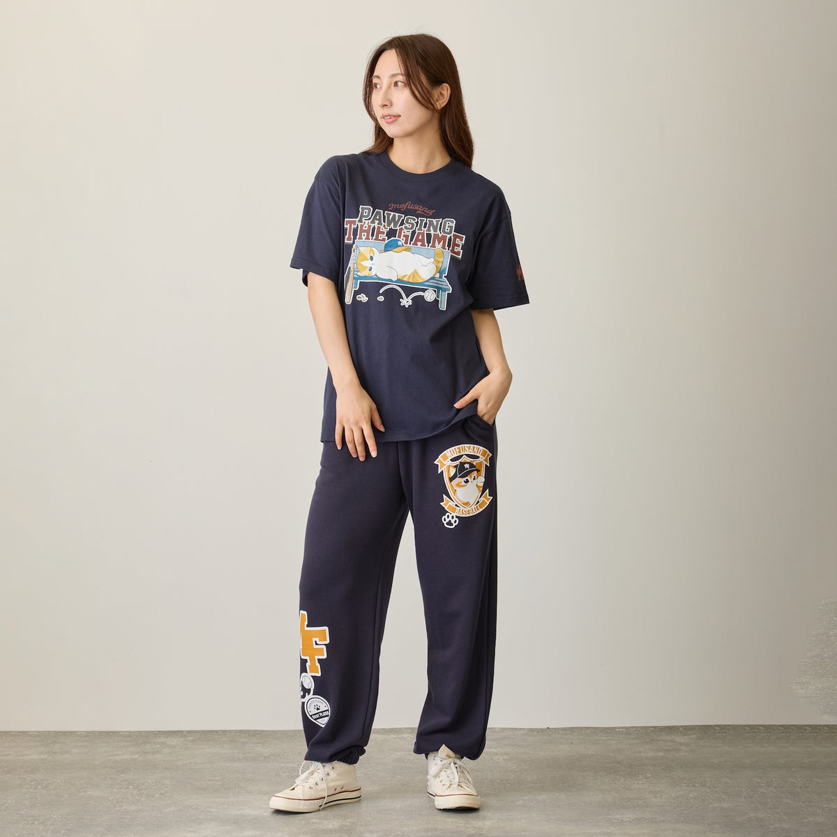 mofusand Tシャツ PAWSING THE GAME  ネイビー