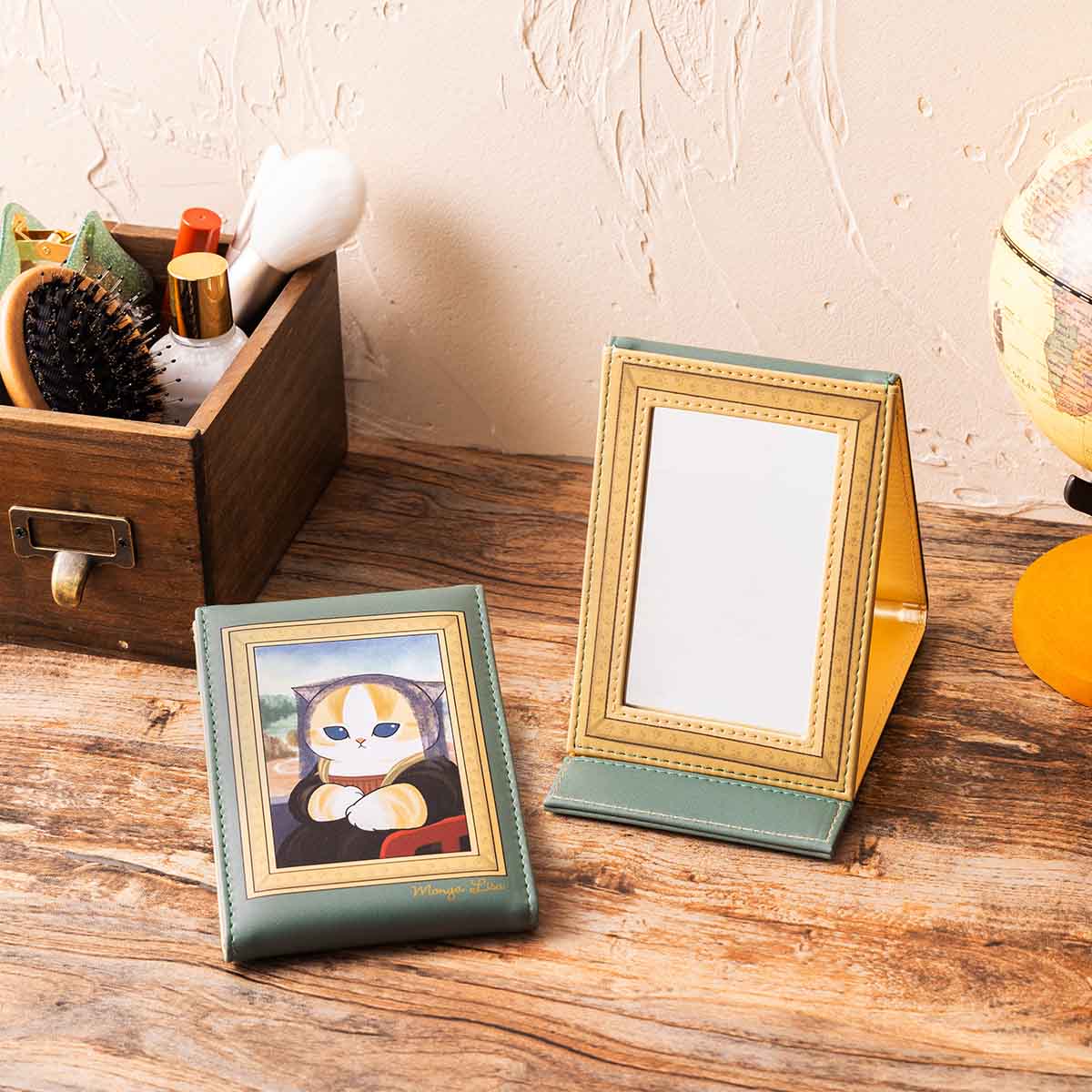 mofusand もふもふジャーニー 折りたたみスタンドミラー | mofusand