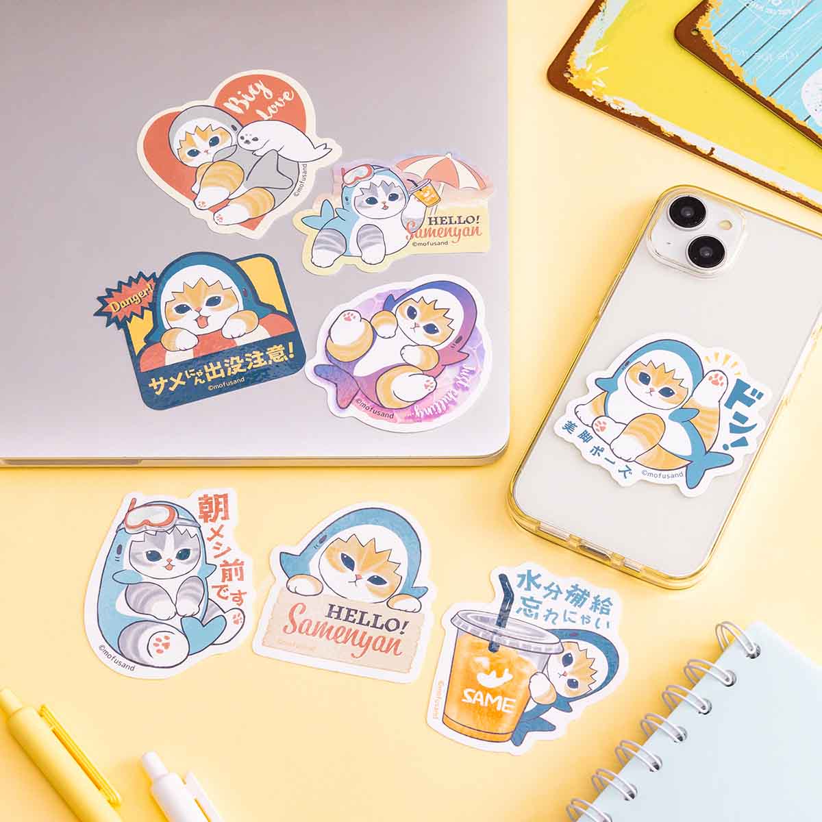 mofusand HELLO!サメにゃん スマホに貼れるサイズのステッカー(ビーチ