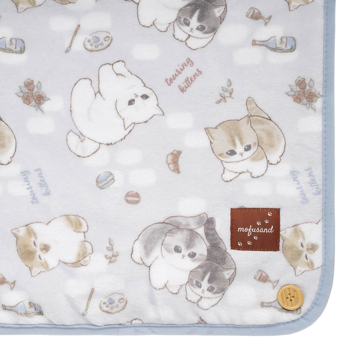 mofusand Warm 3-Way Blanket with Storage Pocket (Paris Meow)