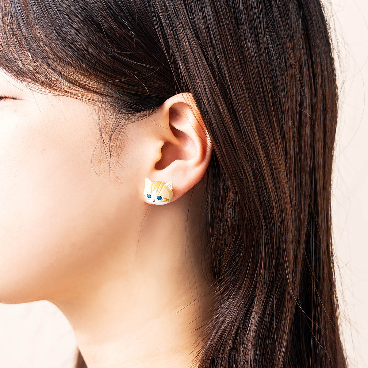 mofusand Double Face Earrings (Brown & White)