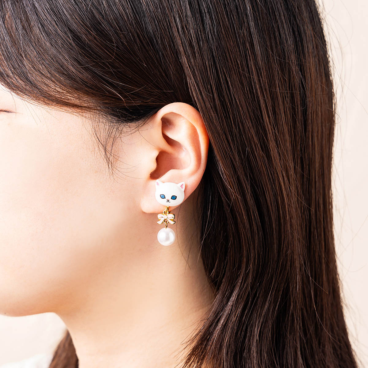 mofusand 리본 진주 귀걸이 (화이트)