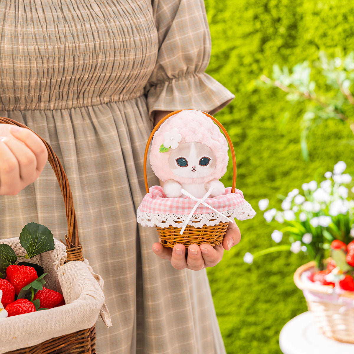 mofusand MERCI STRAWBERRY かご入りぬいぐるみ(ピンクいちご