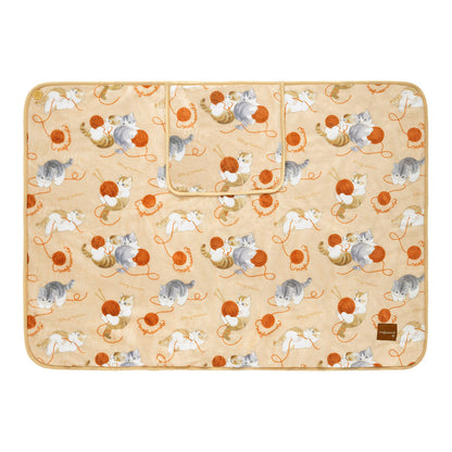 mofusand Warm 3-Way Blanket with Storage Pocket (Yarn Pattern)