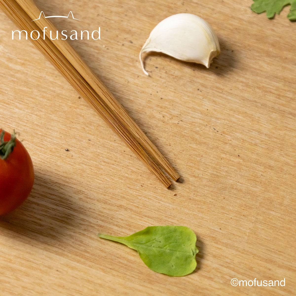 mofusand Slow and Smile Picnic Non-Dishwasher-Safe Chopsticks 21cm