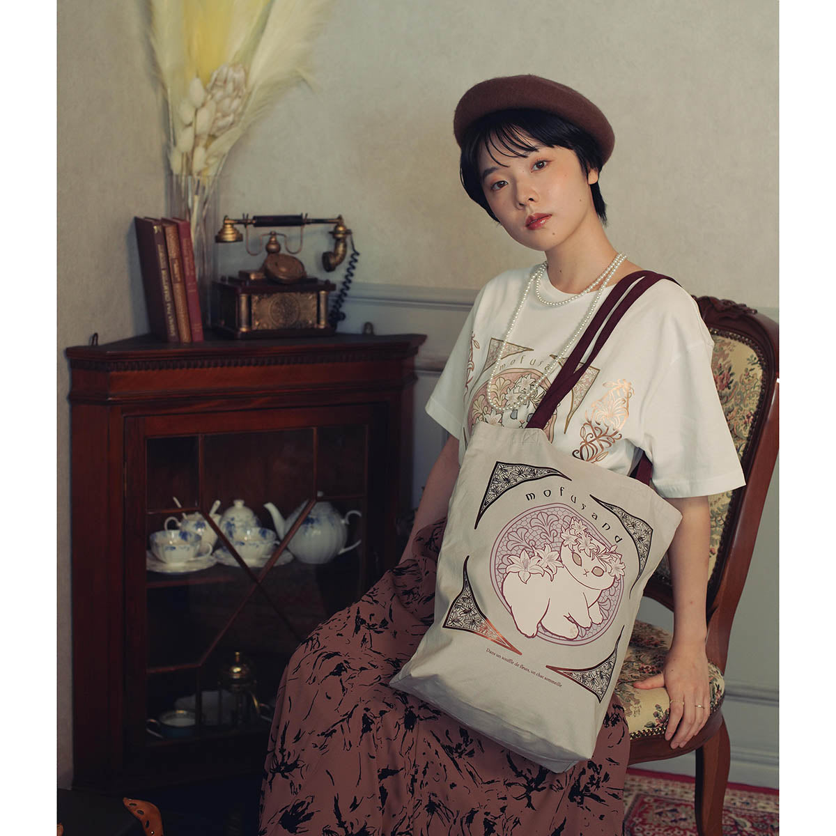 mofusand Art Nouveau Style Tote Bag Lily (Dusty Pink)
