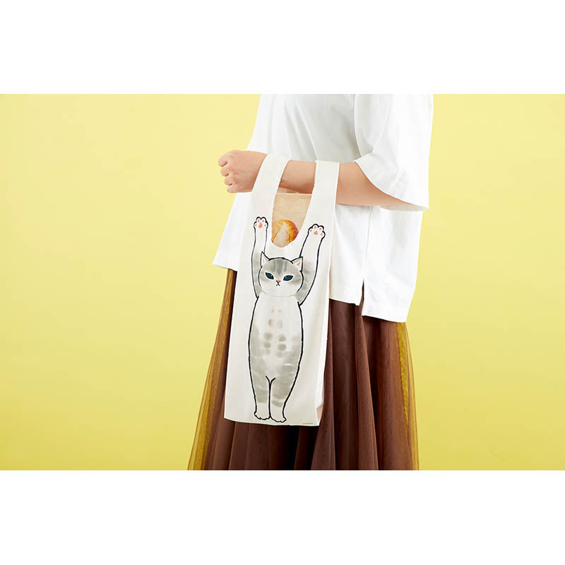 mofusand 고양이 마르크 가방을 불고 있습니다