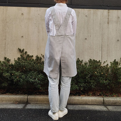 mofusand エプロン(ジンベエザメにゃん グレー)